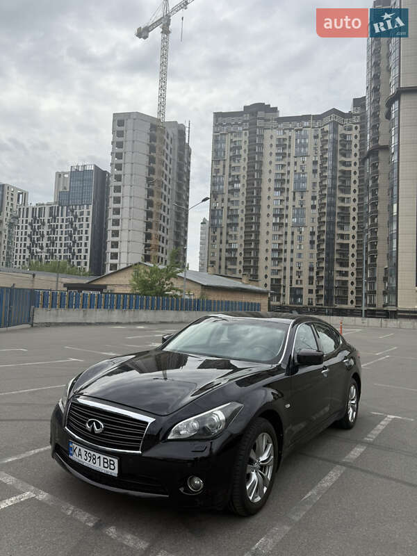 Infiniti M37 (2012)