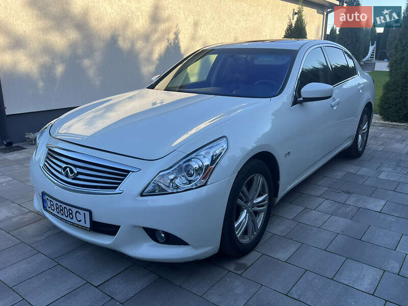 Infiniti Q40 (2014)