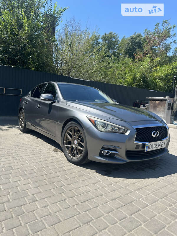 Infiniti Q50 (2016)