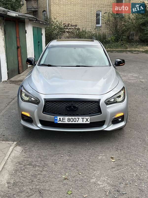 Infiniti Q50 (2015)