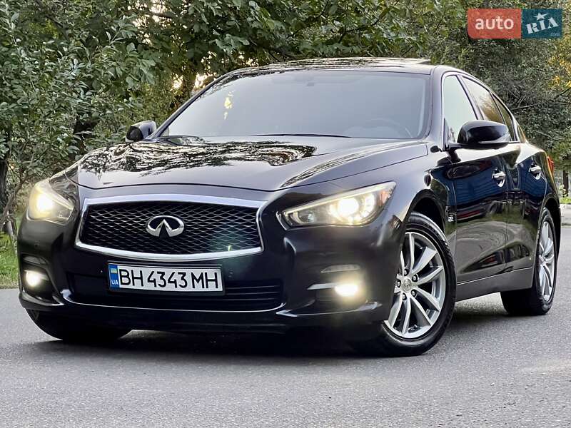 Infiniti Q50 (2015)