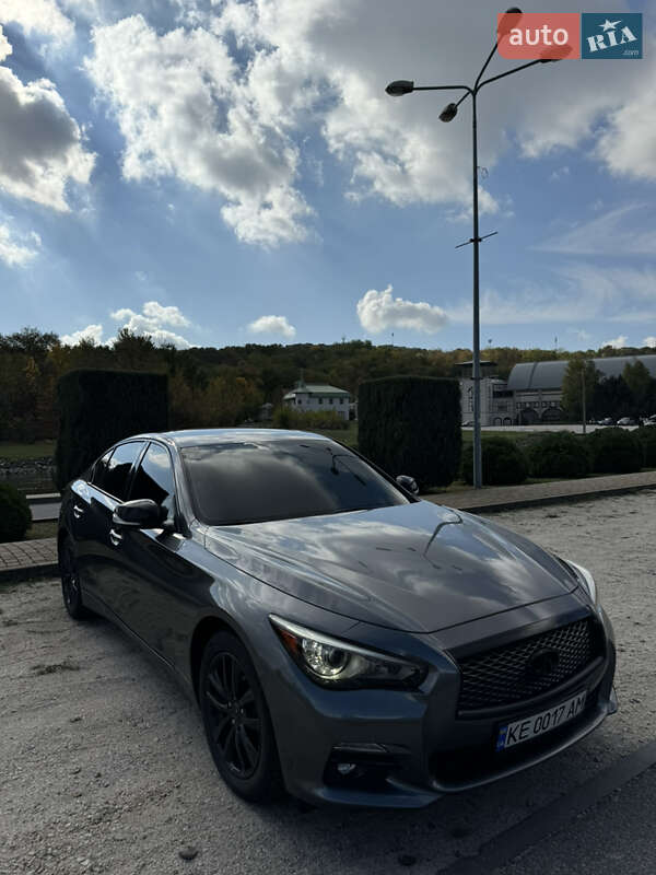 Infiniti Q50 (2015)