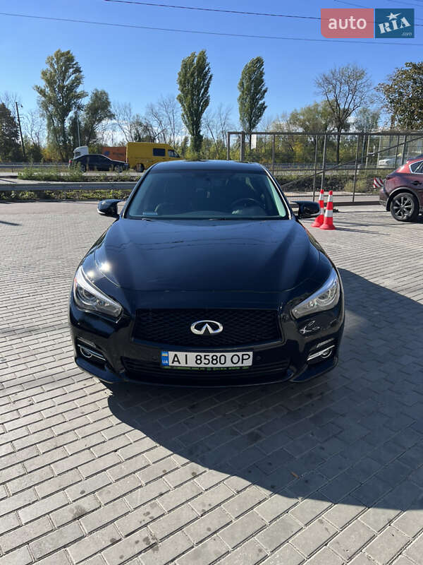 Infiniti Q50 (2015)