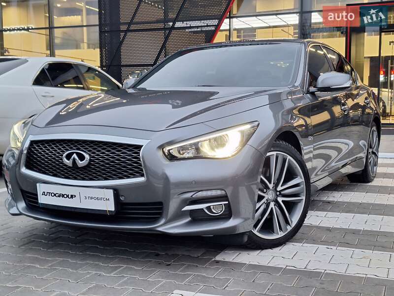 Infiniti Q50 (2014)