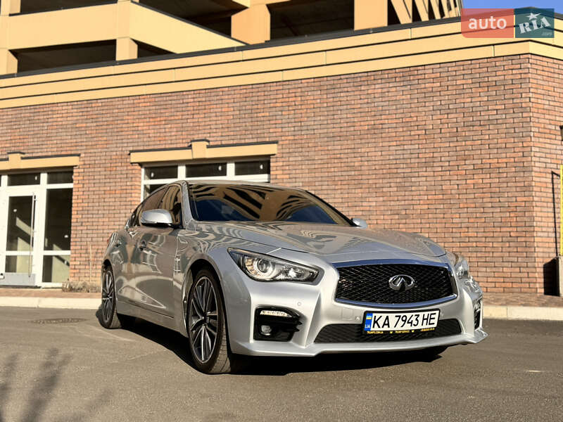 Infiniti Q50 (2013)