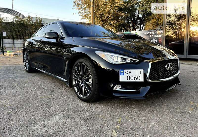 Infiniti Q60 (2016)
