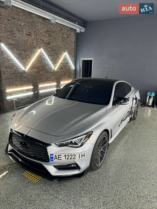 Infiniti Q60 (2016)