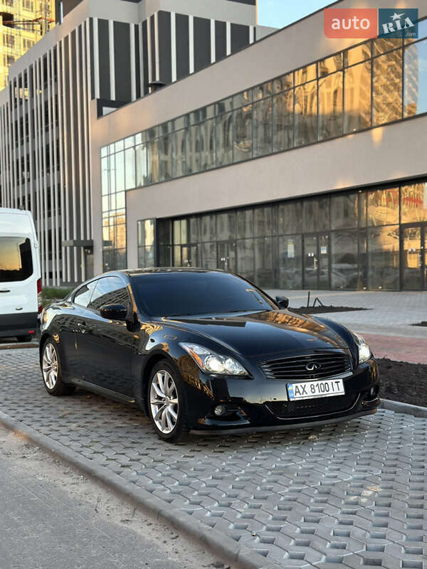 Infiniti Q60 (2013)