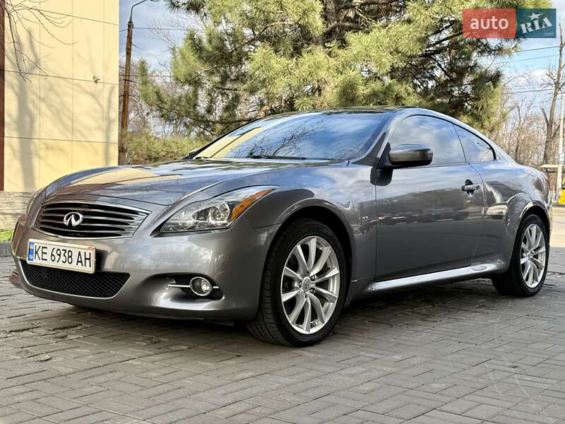 Infiniti Q60 (2015)