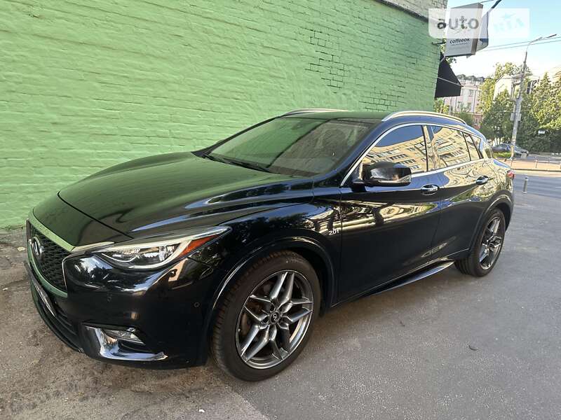 Infiniti Qx30 (2016)