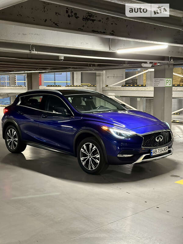 Infiniti Qx30 (2016)