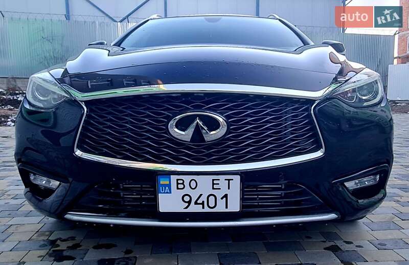 Infiniti Qx30 (2016)