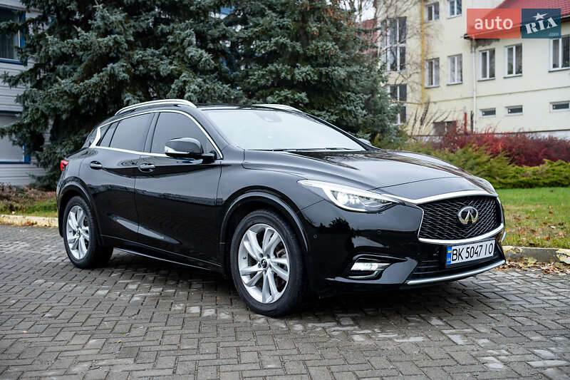 Infiniti Qx30 (2017)