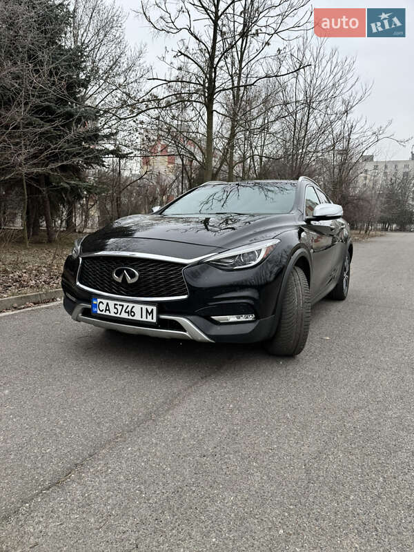 Infiniti Qx30 (2017)