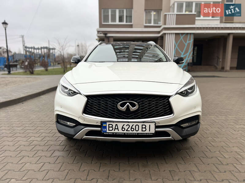 Infiniti Qx30 (2016)