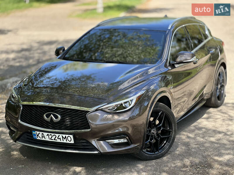 Infiniti Qx30 (2017)