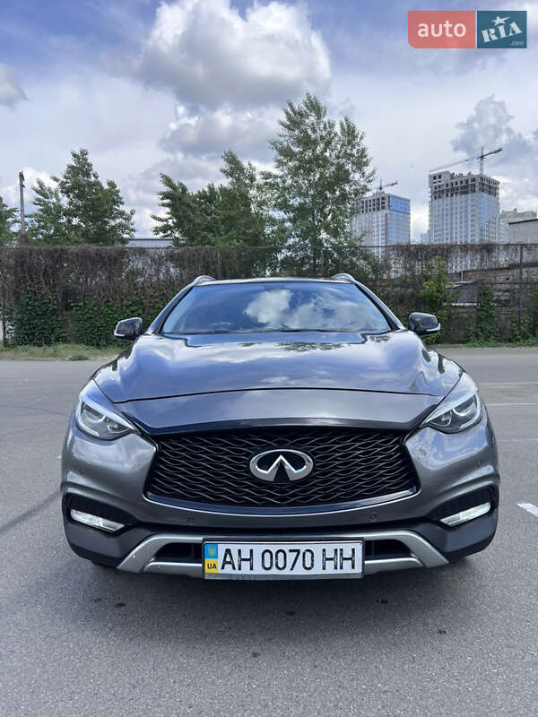 Infiniti Qx30 (2017)