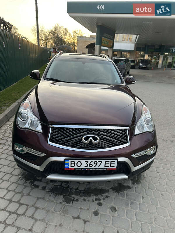 Infiniti Qx50 (2017)