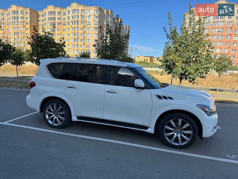 Infiniti Qx56 (2012)