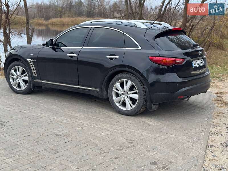 Infiniti Qx70 (2014)