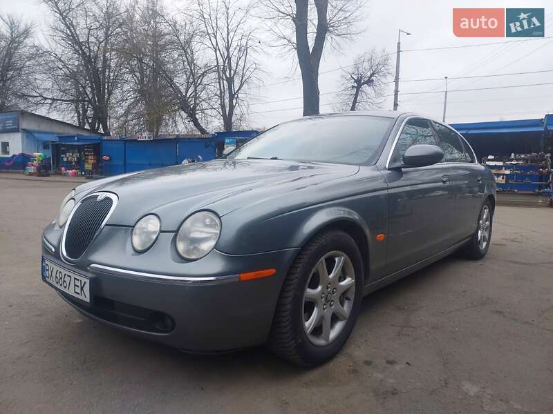 Jaguar S-type (2006)