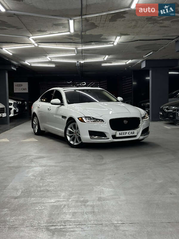 Jaguar Xf (2016)