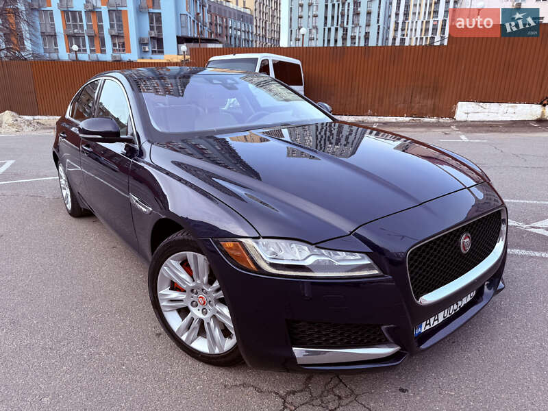 Jaguar Xf (2016)