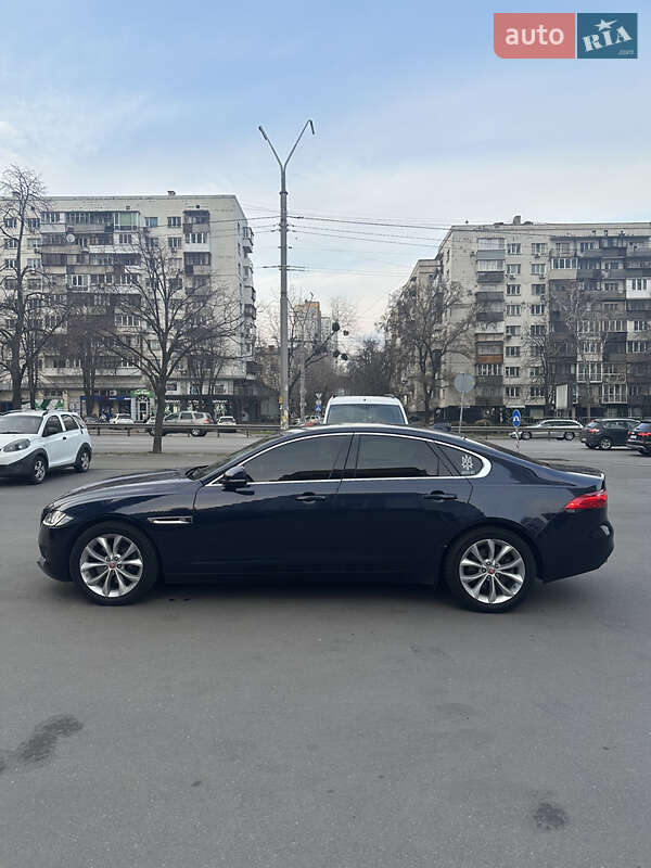 Jaguar Xf (2017)