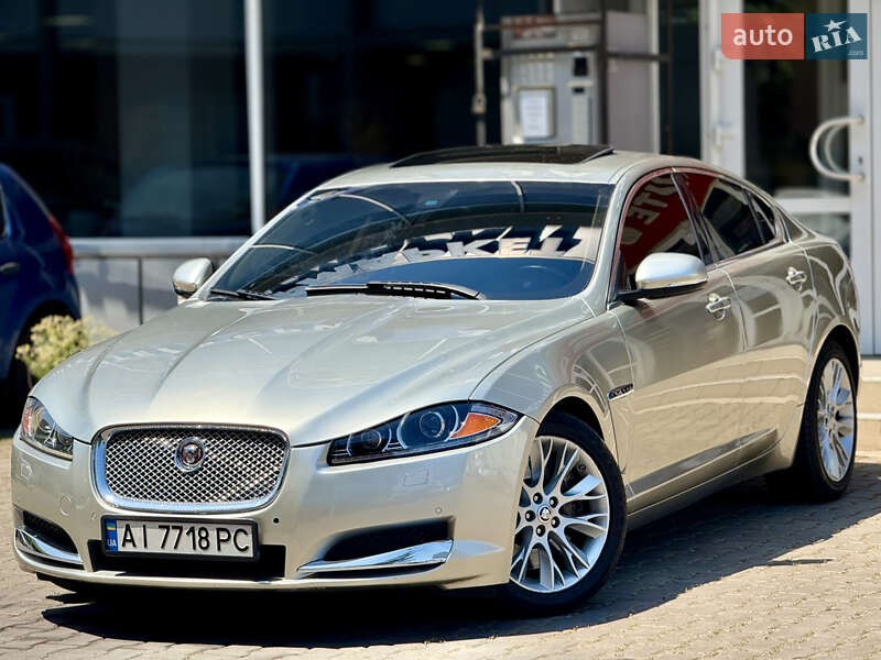 Jaguar Xf (2013)