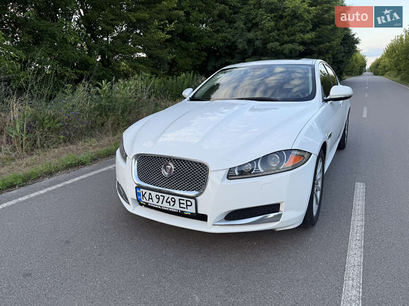 Jaguar Xf (2013)