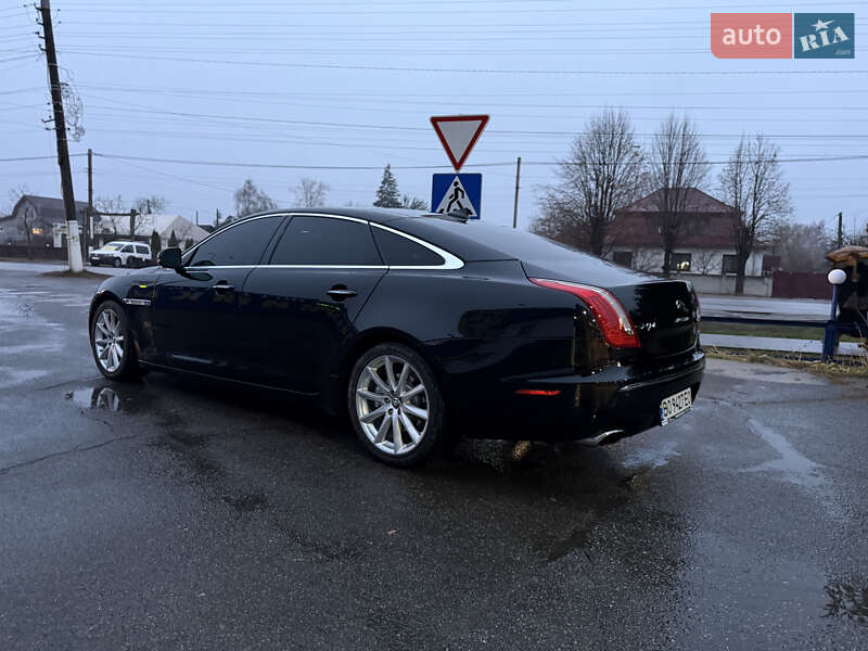 Jaguar Xj (2014)