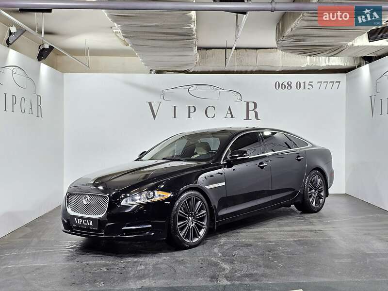 Jaguar Xj (2013)