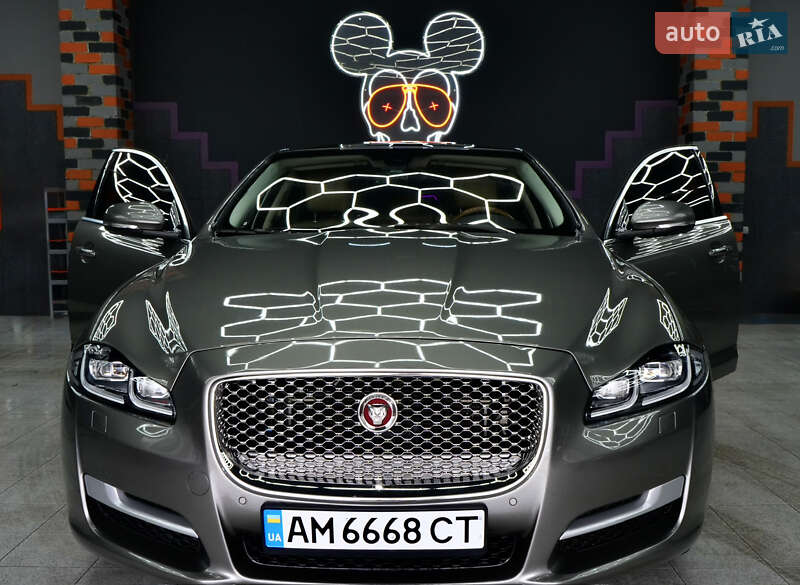 Jaguar Xj (2017)