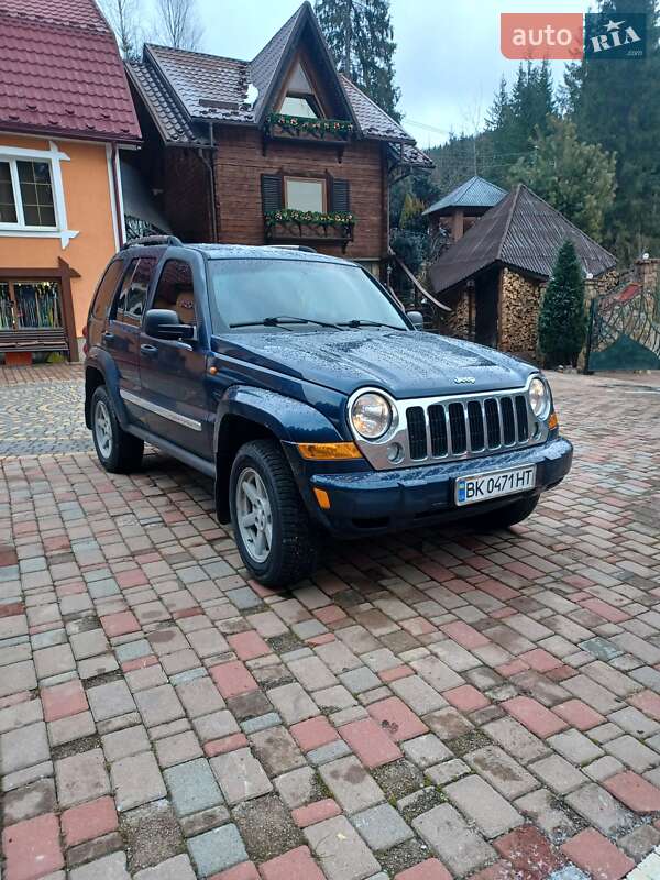 Jeep Cherokee (2005)