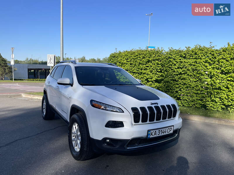 Jeep Cherokee (2015)