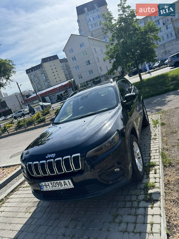 Jeep Cherokee (2022)