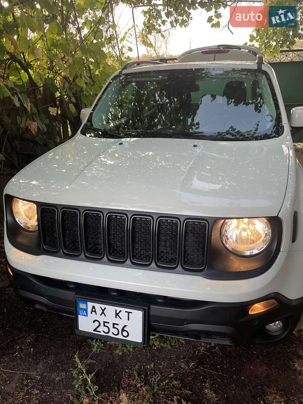 Jeep Renegade (2016)