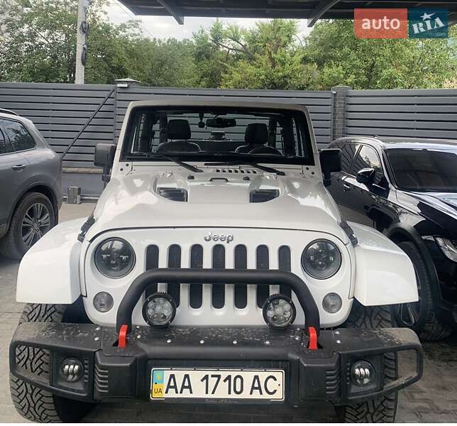 Jeep Wrangler (2015)