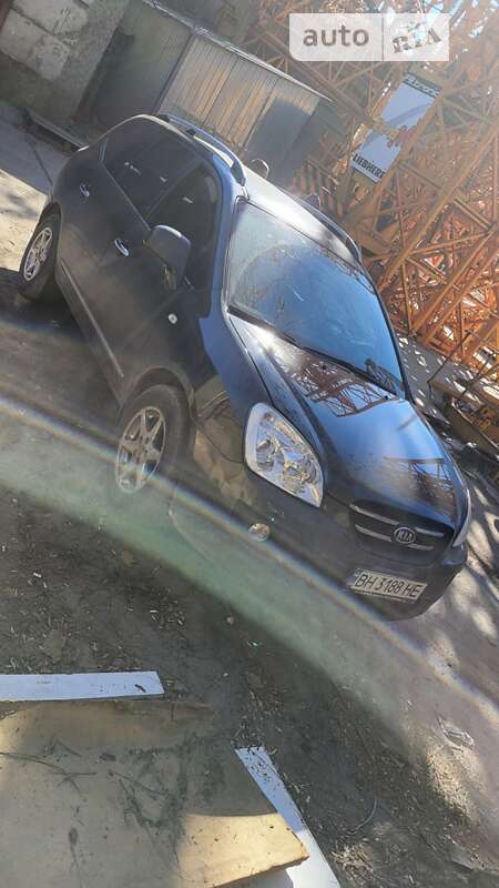 Kia Carens (2008)