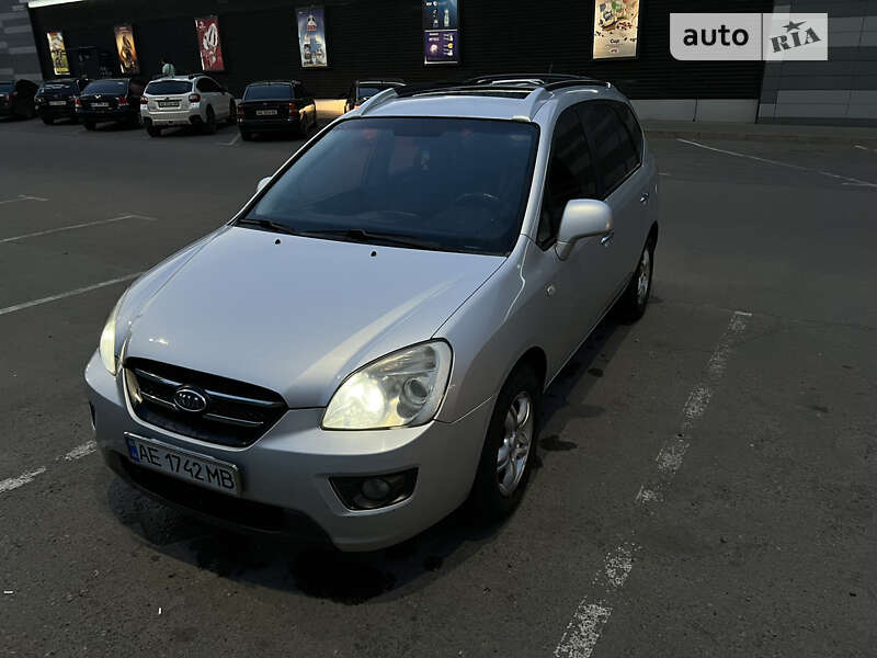 Kia Carens (2007)