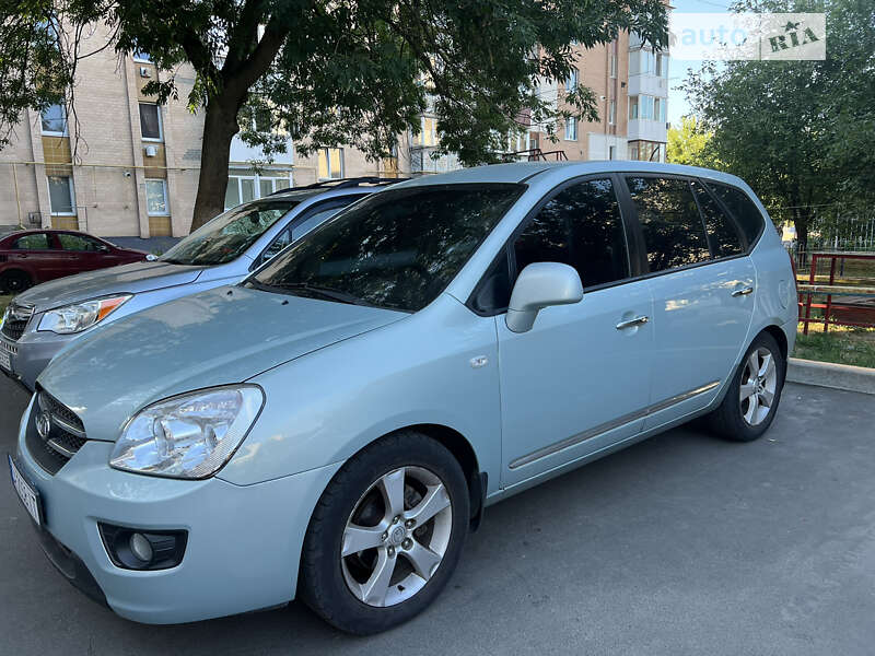 Kia Carens (2008)