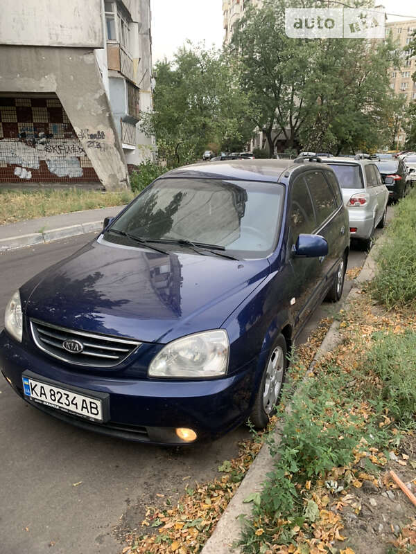 Kia Carens (2005)