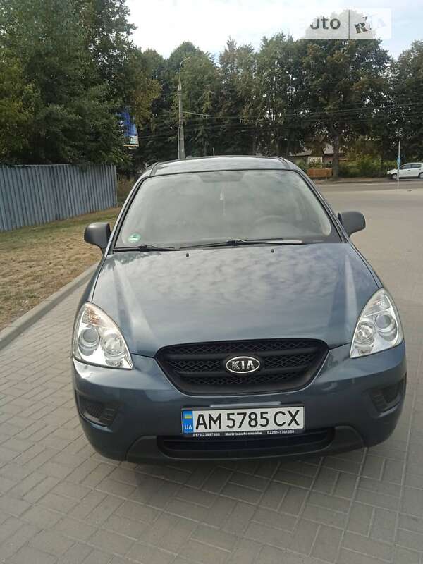 Kia Carens (2009)