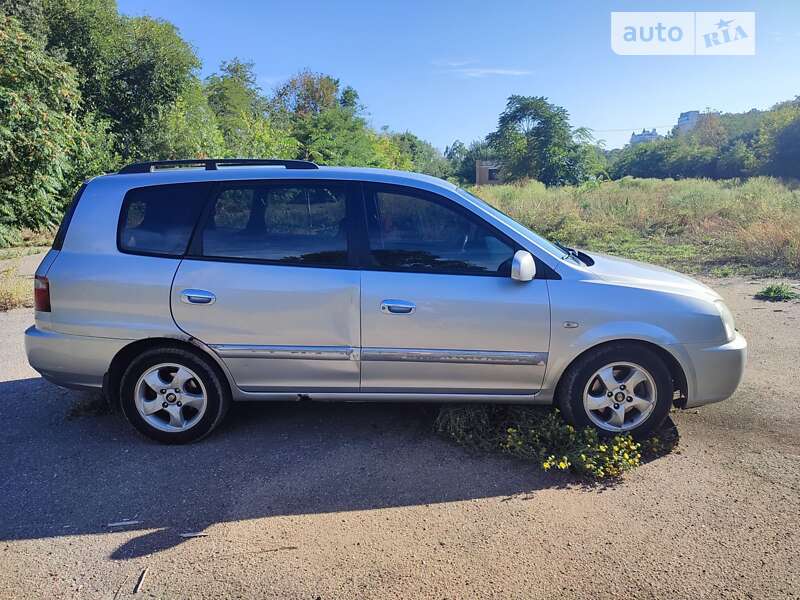 Kia Carens (2005)