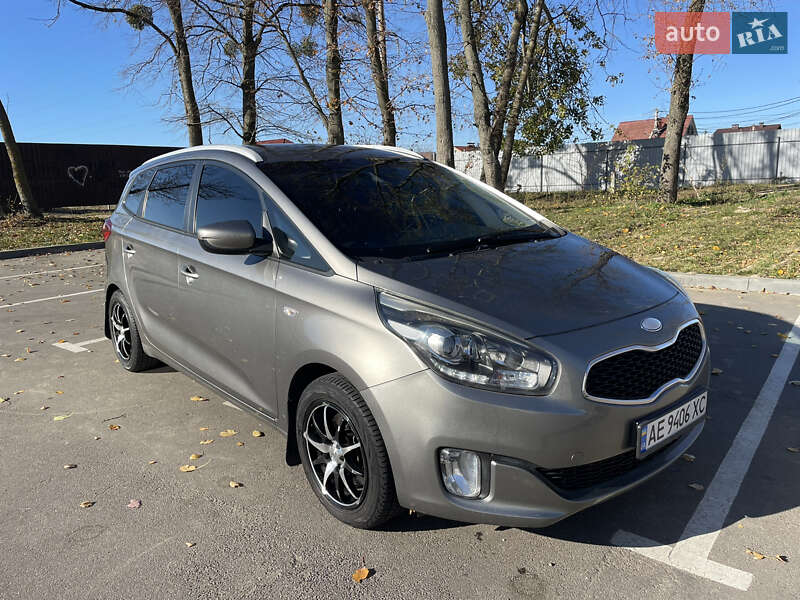 Kia Carens (2013)
