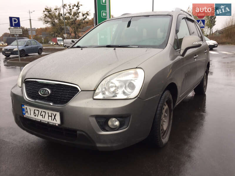 Kia Carens (2012)