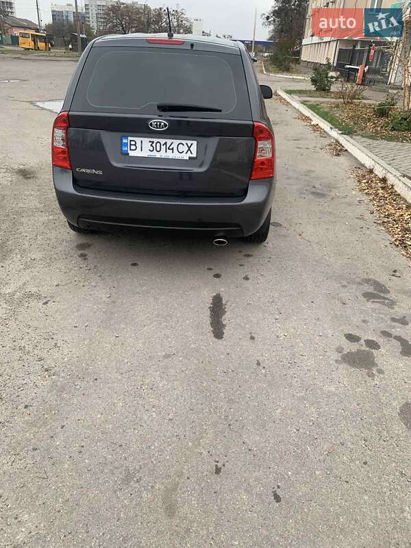 Kia Carens (2008)