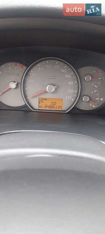 Kia Carens (2007)