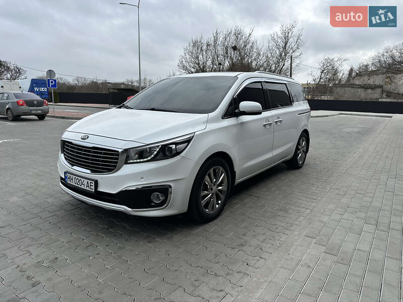 Kia Carnival (2017)