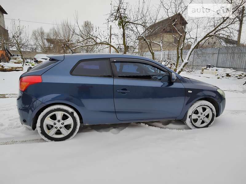 Kia Ceed (2008)